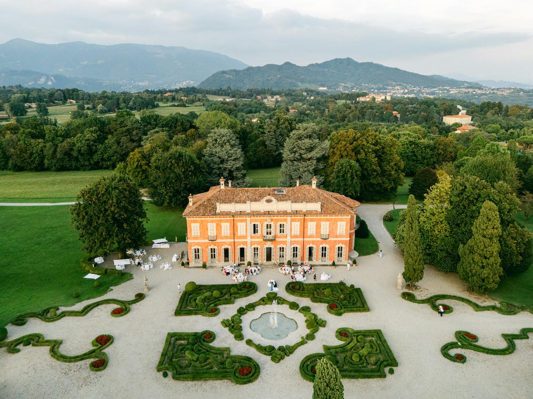 5 Reasons Why Goff’s Manor is Crawley’s Best-Kept Secret*