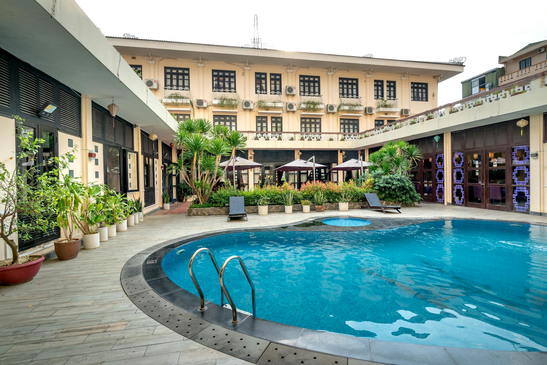 How to Make the Most of Your Stay at Crowne Plaza Hotel Crawley*