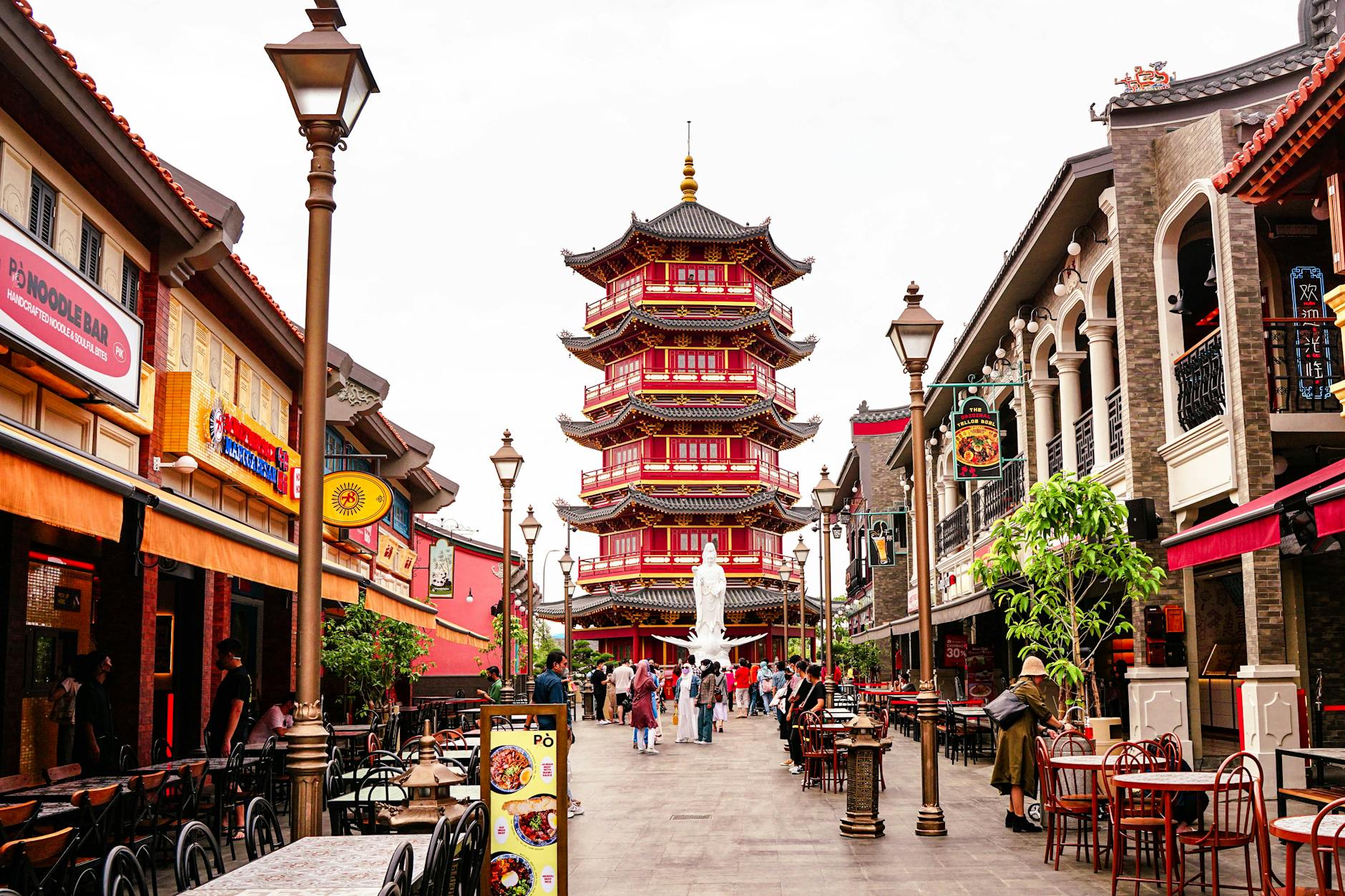 Why Crawfords is the Ultimate Shopping & Dining Hub in Crawley*