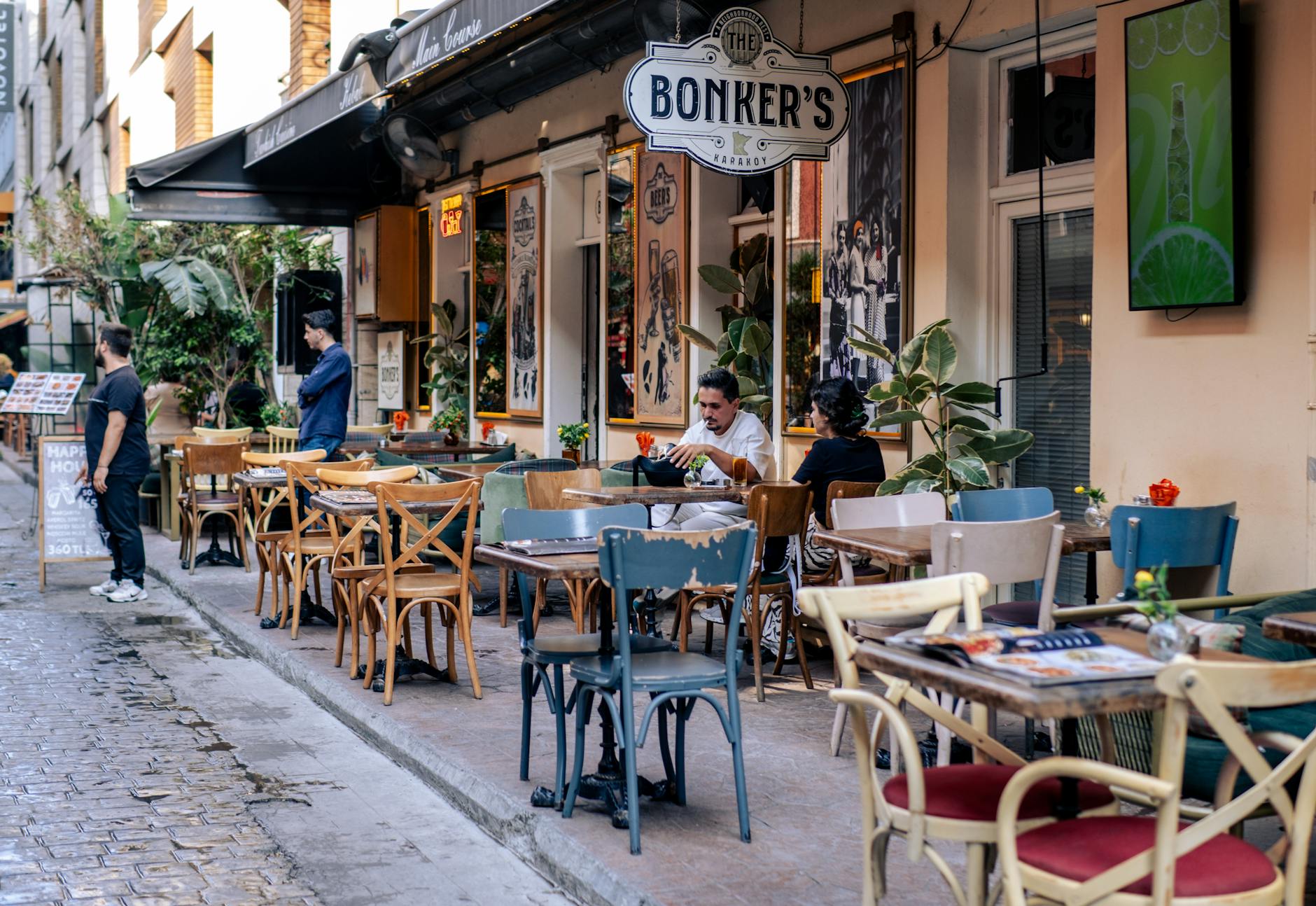 Why Crawley City Centre is the Best Place for Foodies: 5 Unmissable Dining Spots*