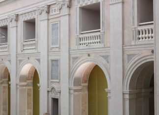 Lloyds Bank Crawley: Expert Financial Services for Your Needs