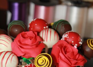 Delicious Cake Box Deliveries in Crawley – Fresh & Tempting Treats