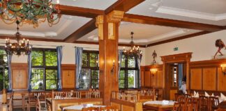 Cozy Retreat at The Lamb Inn: Warm Hospitality in Witney, Oxfordshire