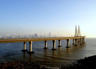 Explore Crawley’s Three Bridges: Convenient Transport Links in West Sussex