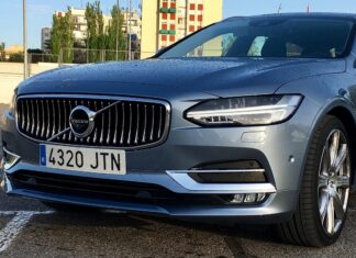 Harwoods Volvo Crawley: Premium Volvo Servicing & Sales Near You