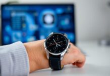 The Intersection of Technology and Daily Routines: How Smartwatches are Reshaping Our Mornings The Intersection of Technology and Daily Routines: How Smartwatches are Transforming Our Mornings